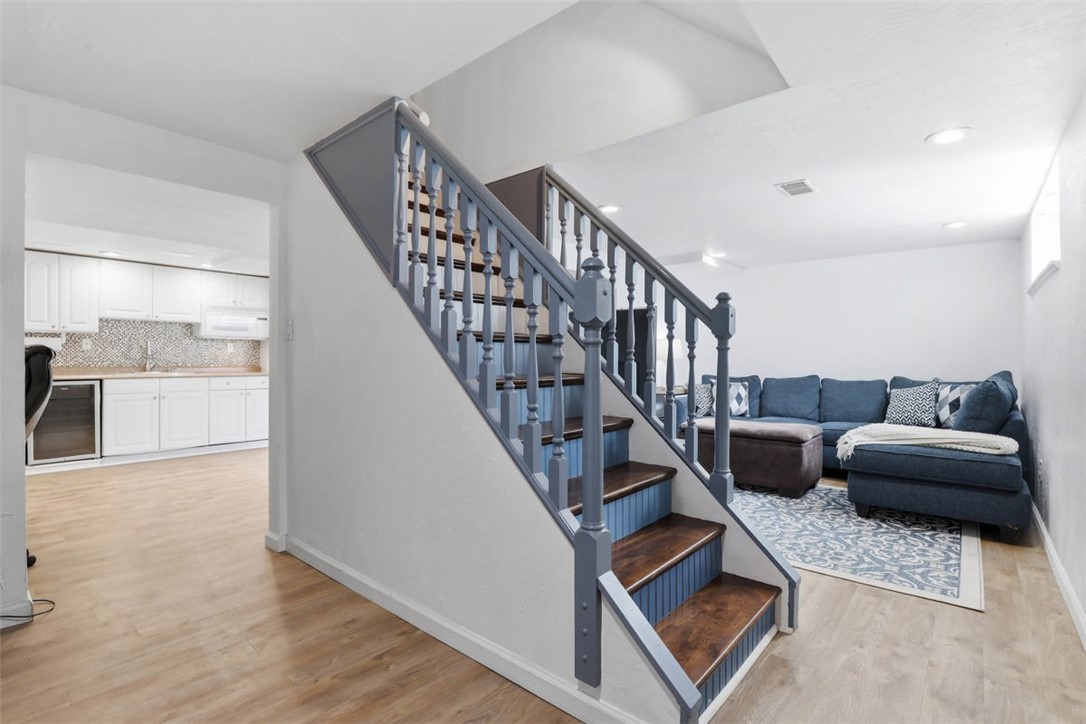 270 Twin Hills Dr