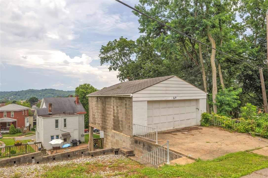 27 Danvers Ave