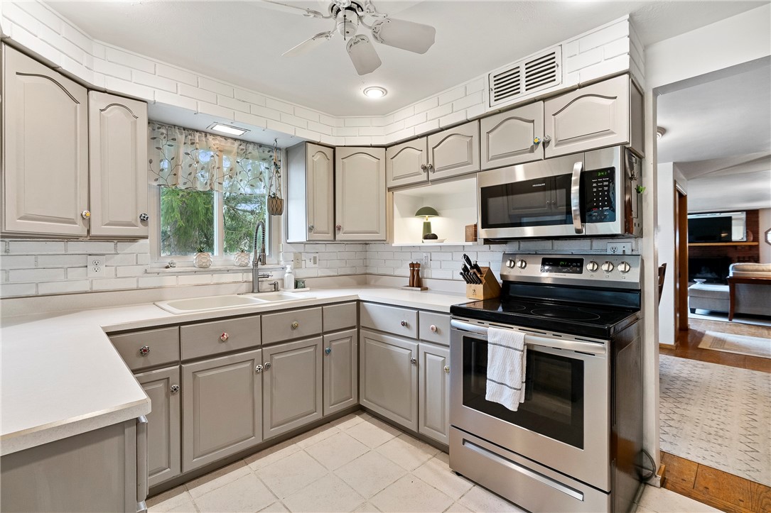 3195 Pinecrest Ct