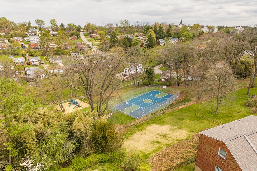 332 Long Dr