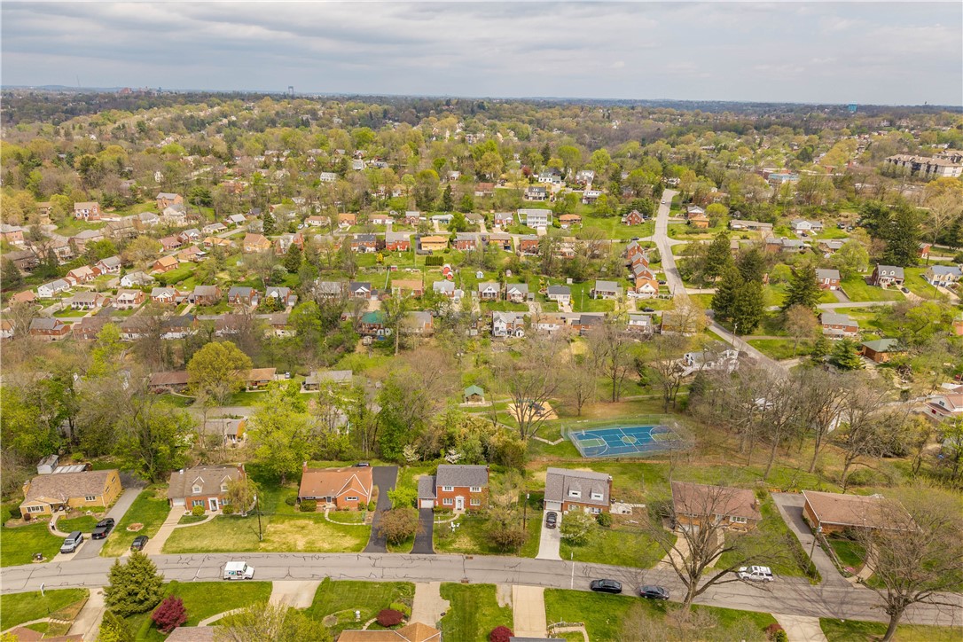332 Long Dr