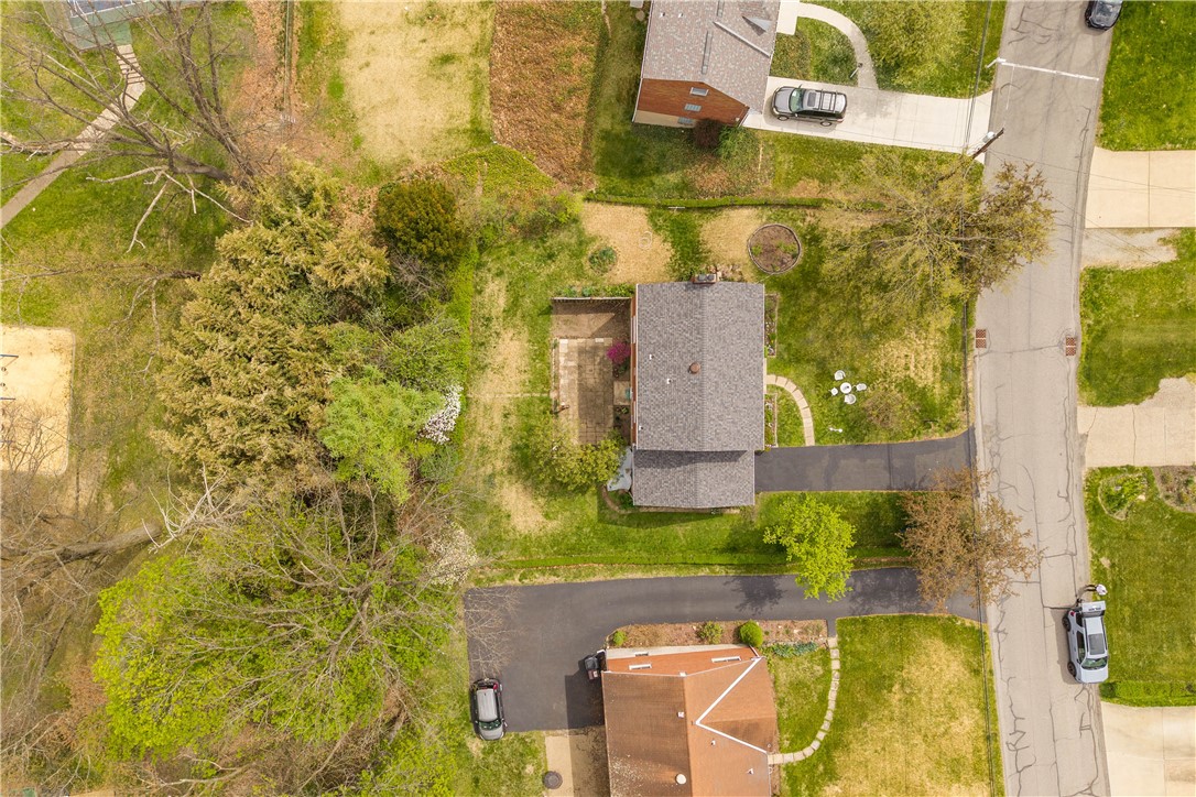 332 Long Dr