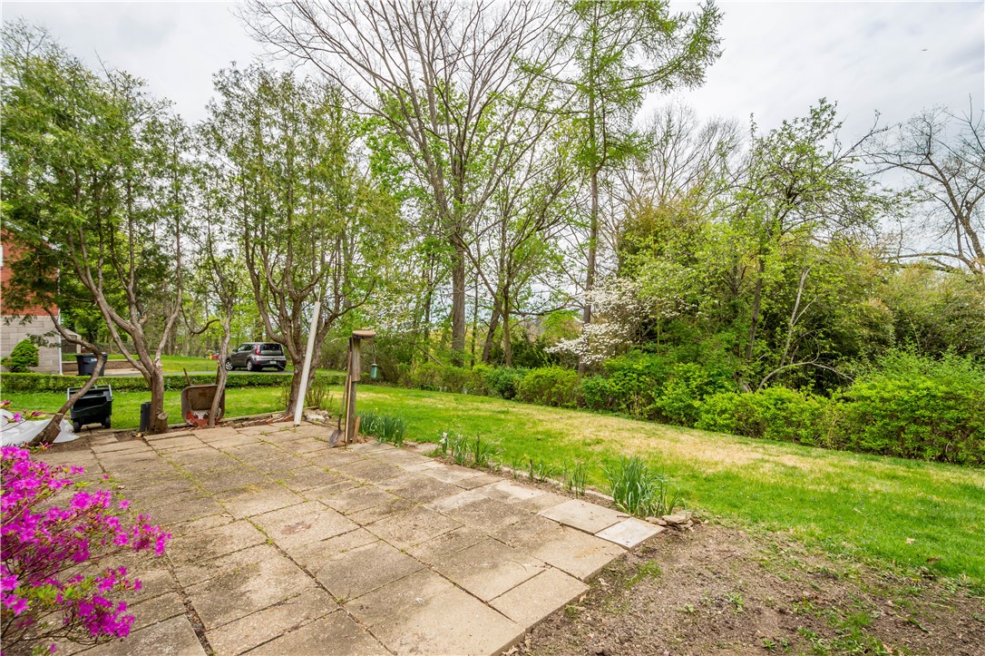 332 Long Dr