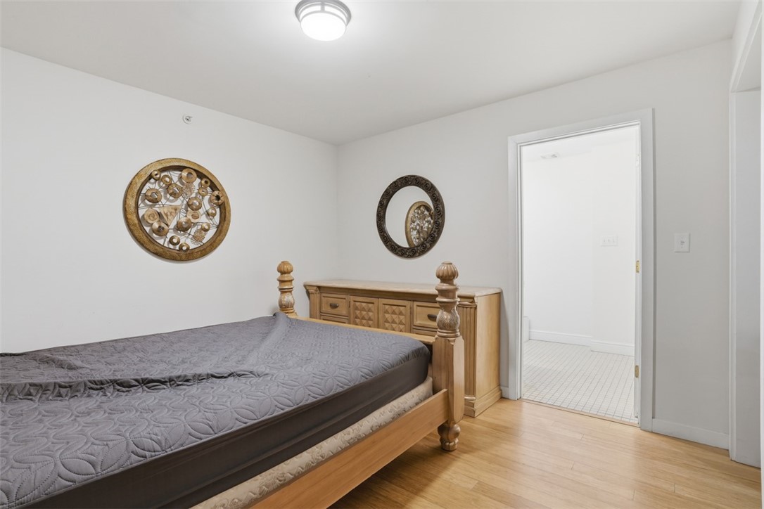 2132 Sarah St 203