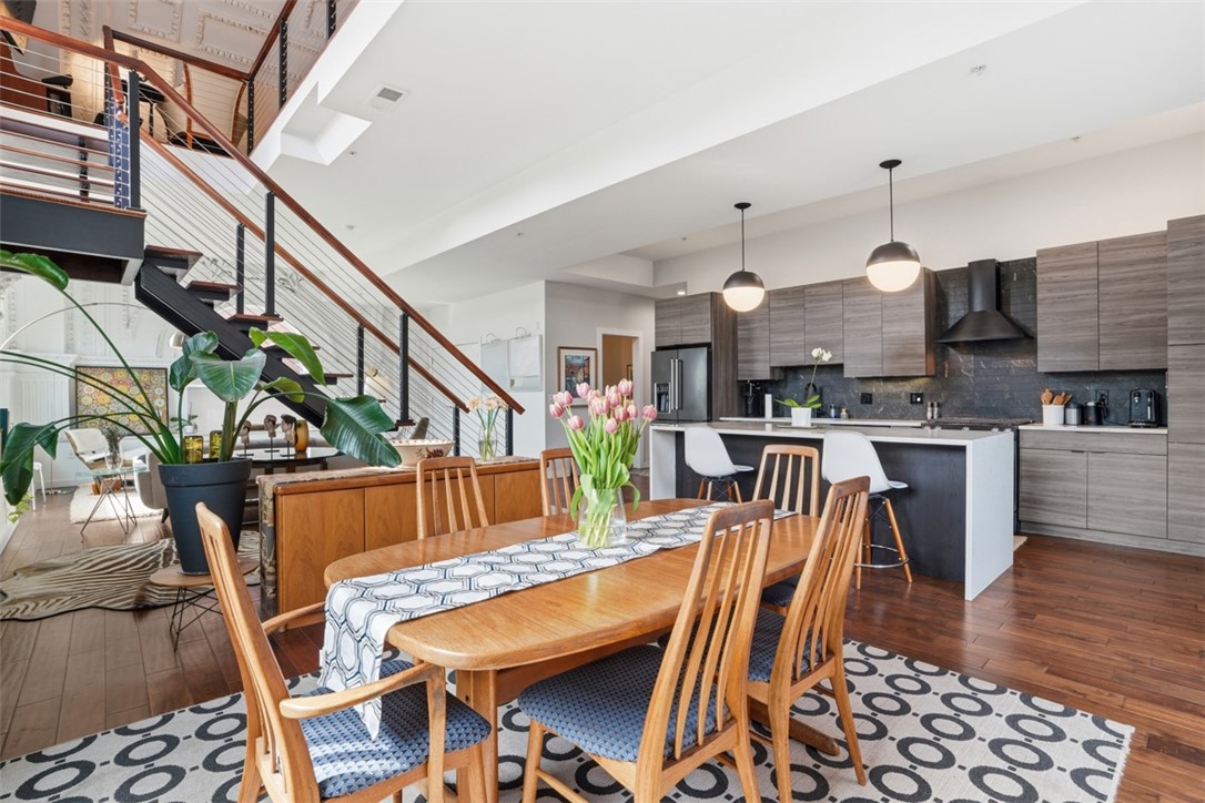 2132 Sarah St 203