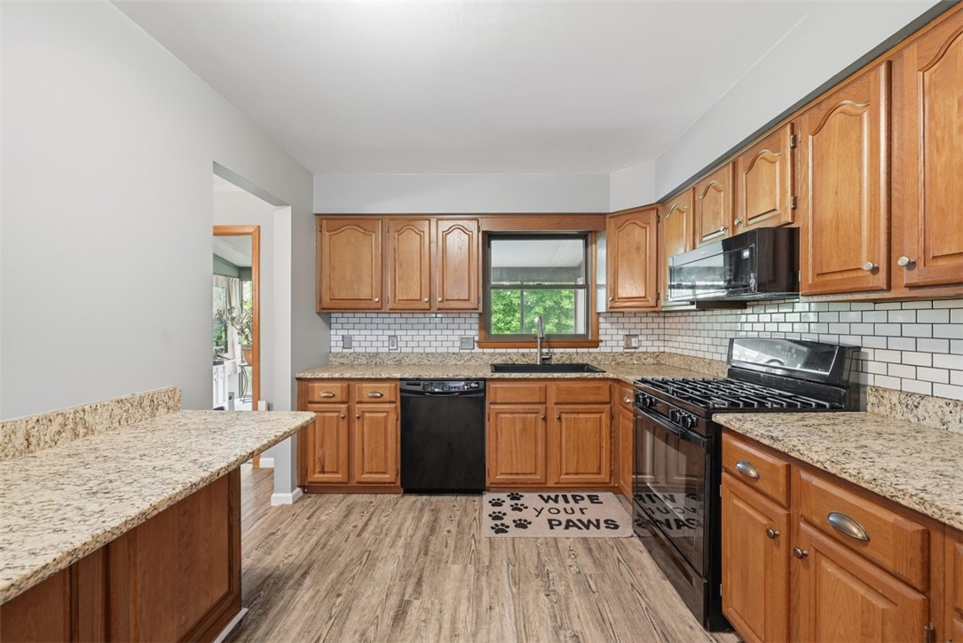 606 Canterbury Dr