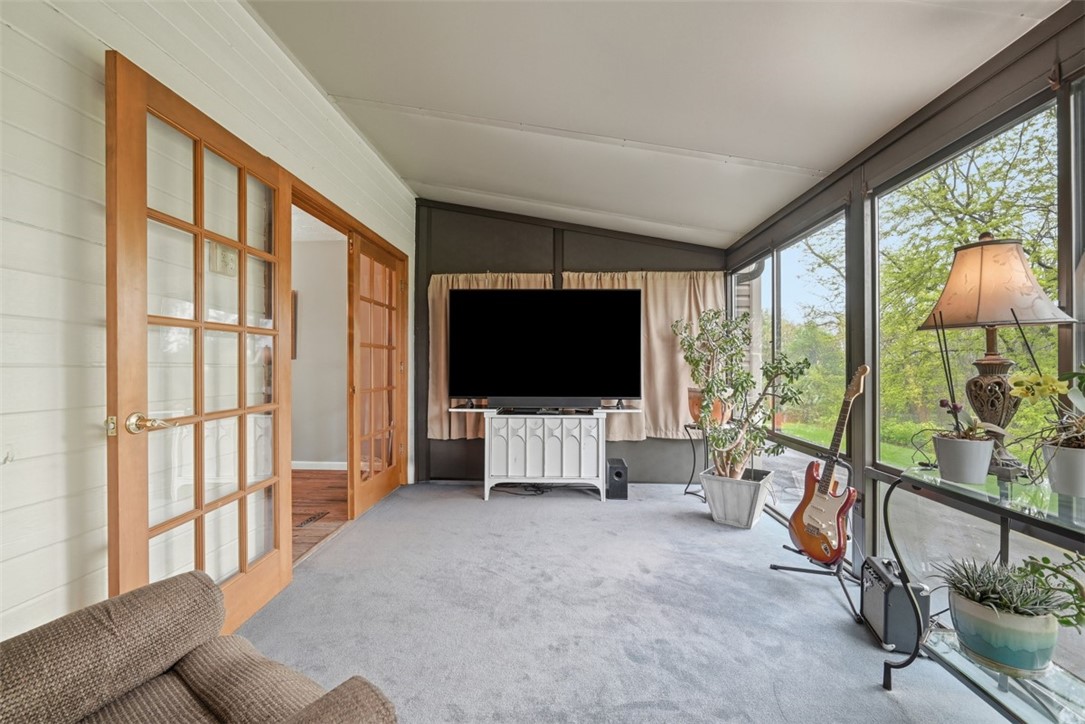606 Canterbury Dr