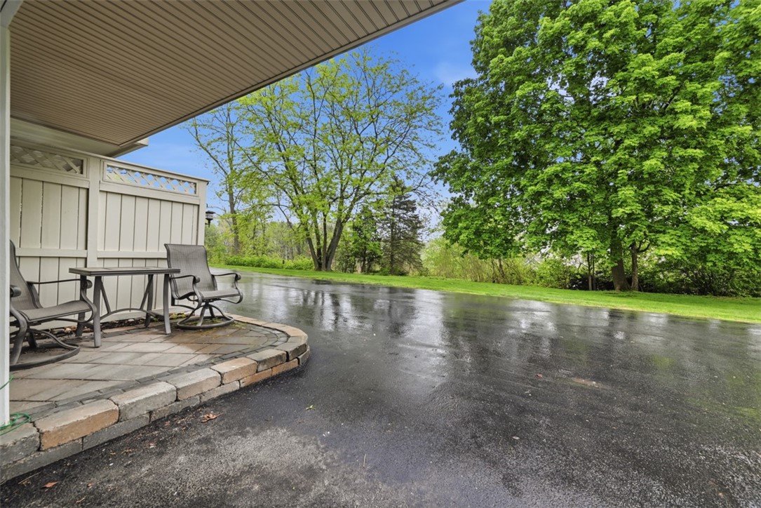 606 Canterbury Dr