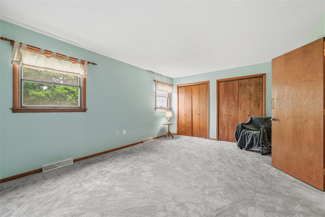606 Canterbury Dr