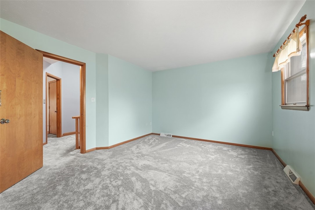 606 Canterbury Dr