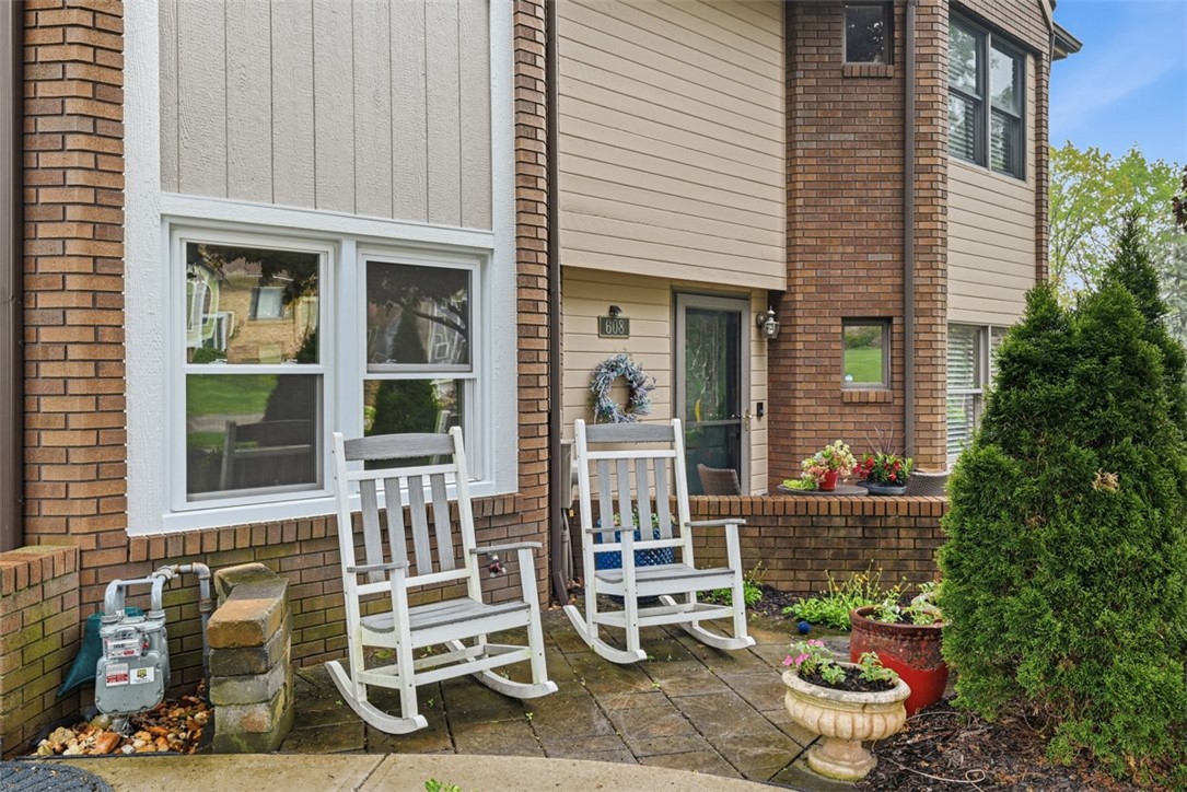 606 Canterbury Dr
