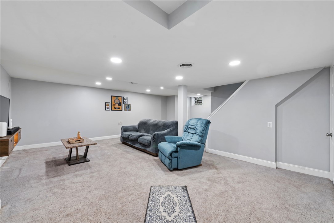 5667 Janet Dr