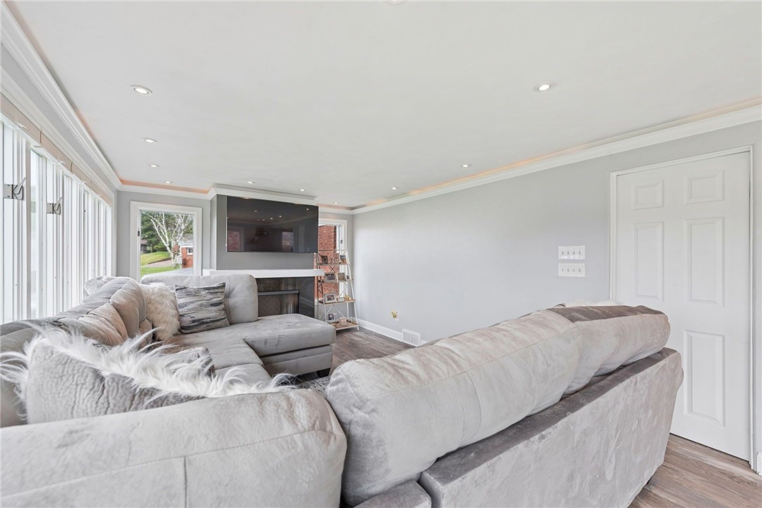 5667 Janet Dr