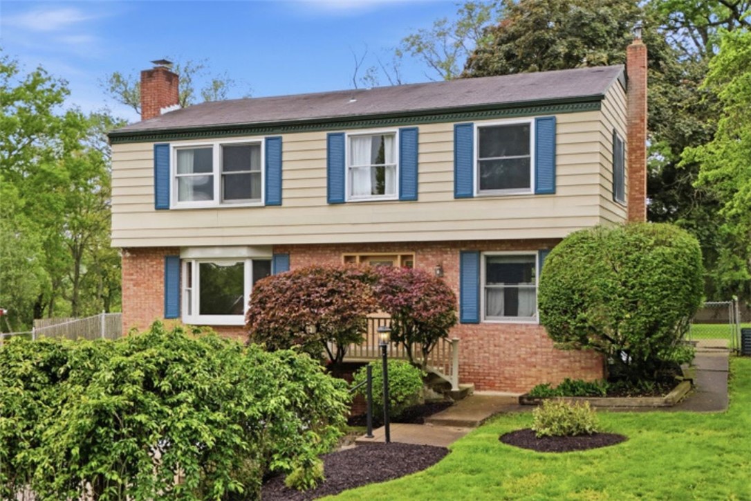 139 E Edgewood Dr