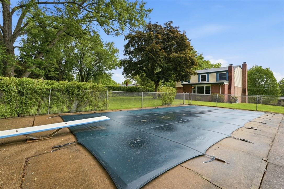 139 E Edgewood Dr