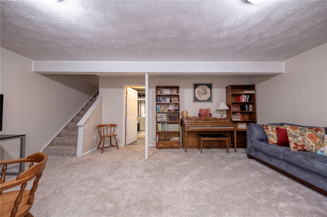 417 Lark Tree Cir