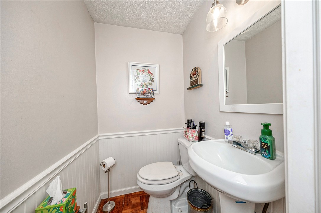 417 Lark Tree Cir