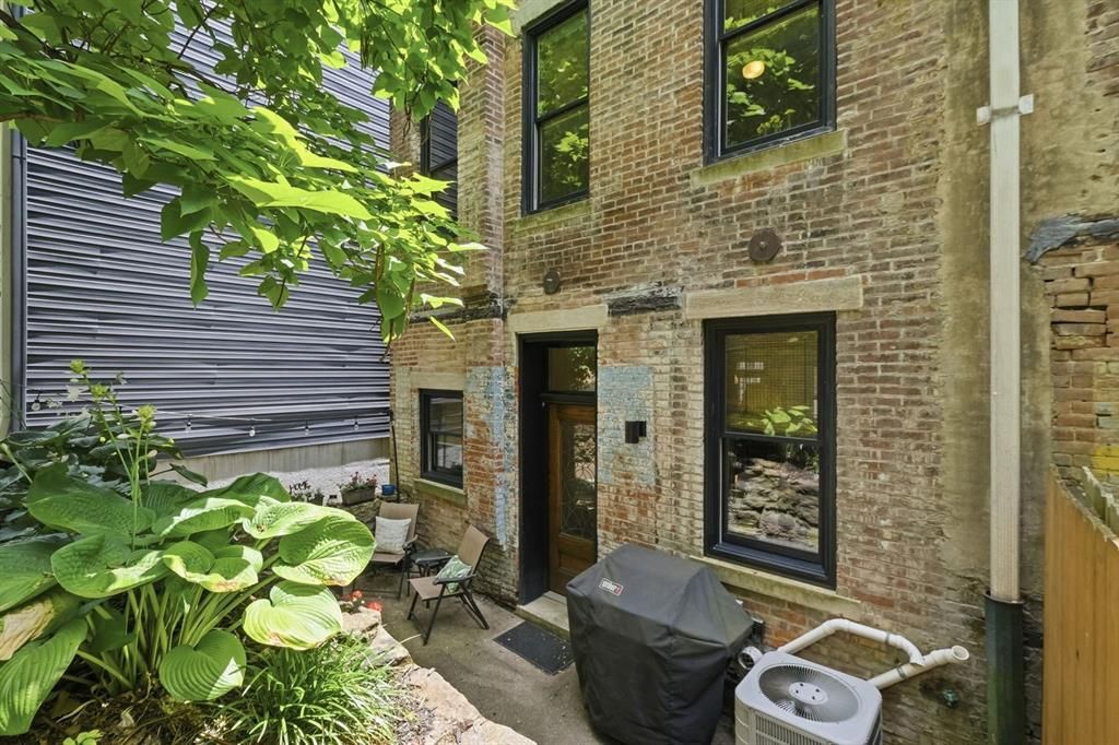 244 E Jefferson STREET