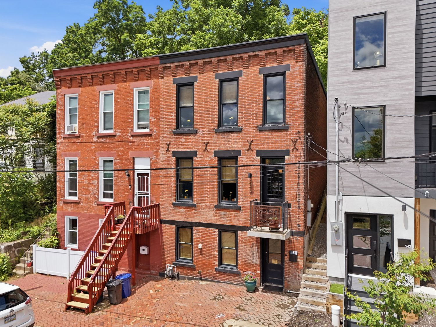244 E Jefferson STREET