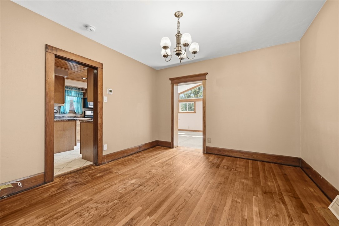 120 Avenue L
