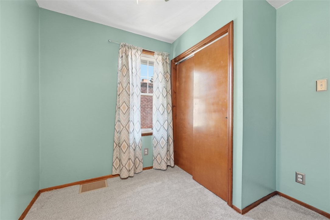 120 Avenue L