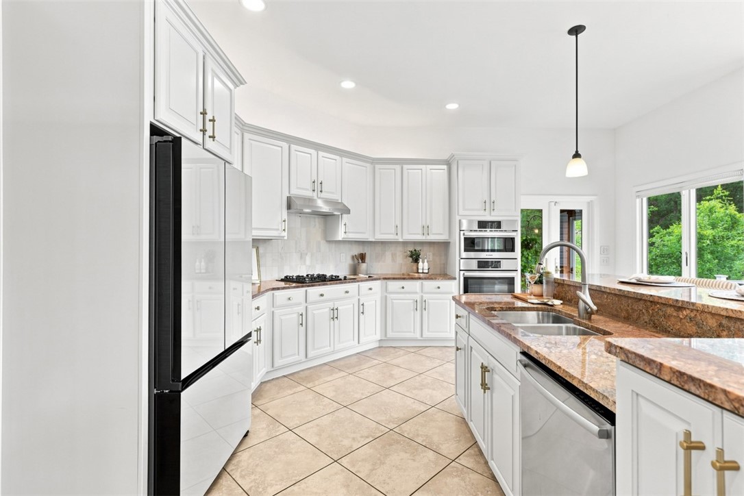 4305 Michel Ct