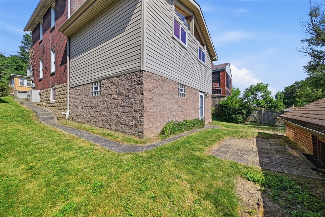 120 Ave L