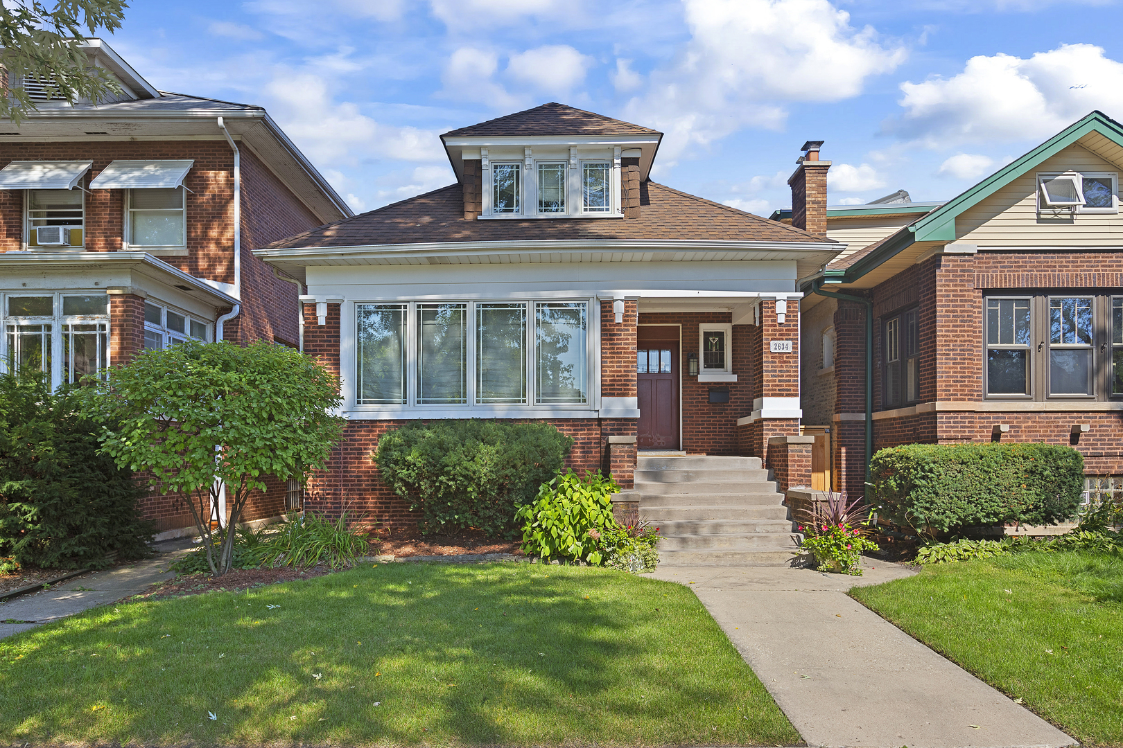 2634 W Wilson Avenue