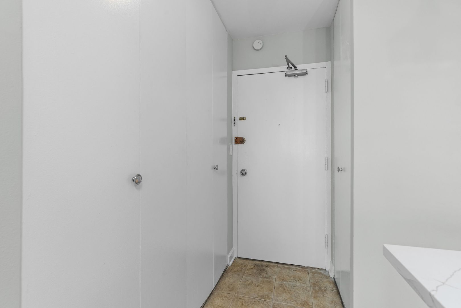 1460 N Sandburg Terrace Unit: 806