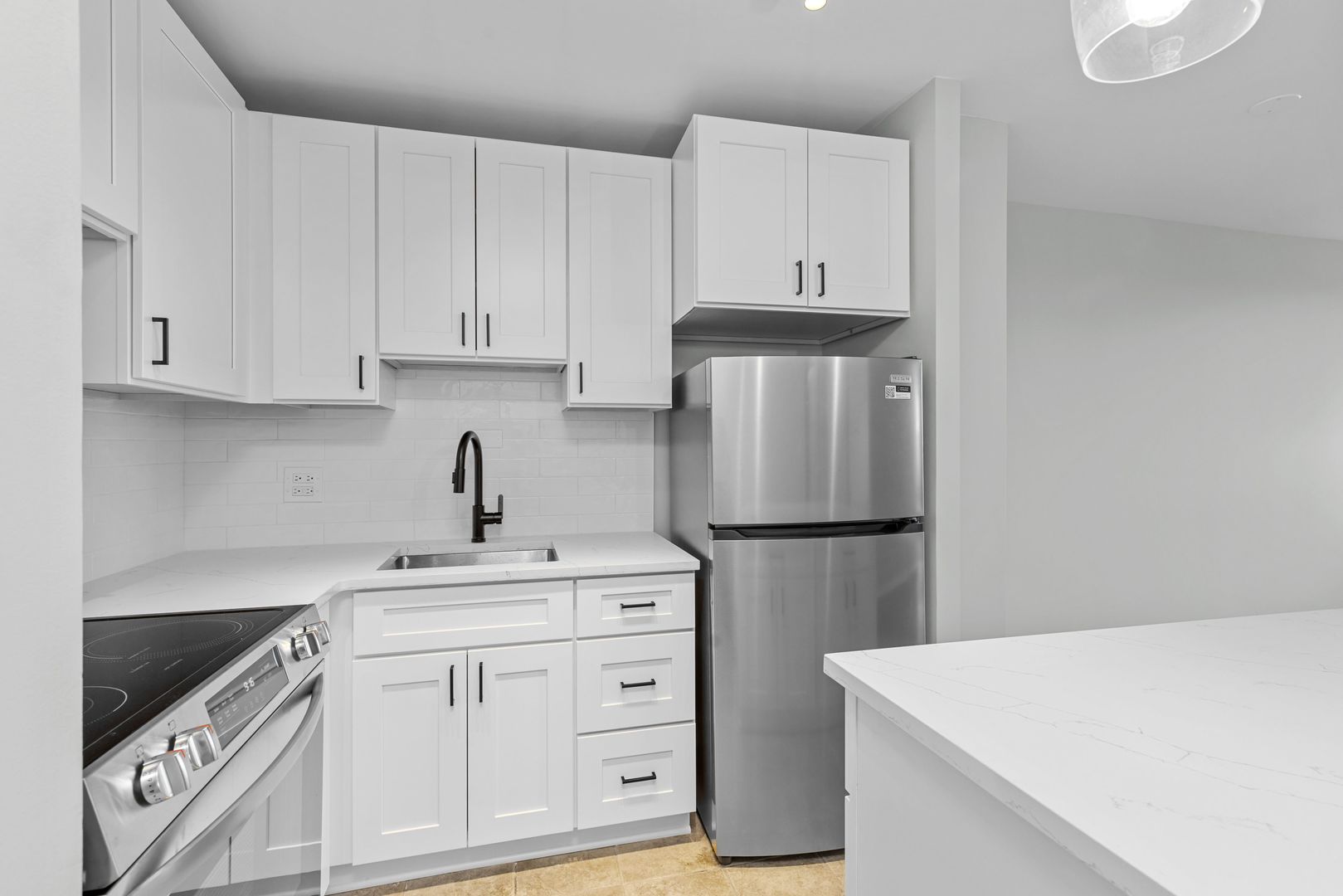 1460 N Sandburg Terrace Unit: 806