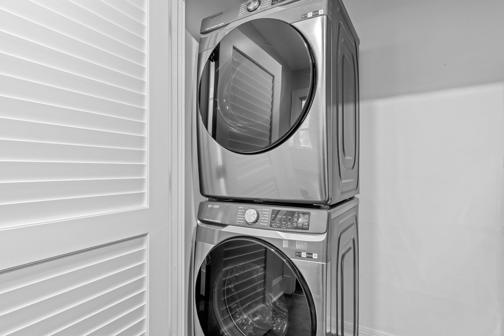 3459 N Paulina Street Unit: 2