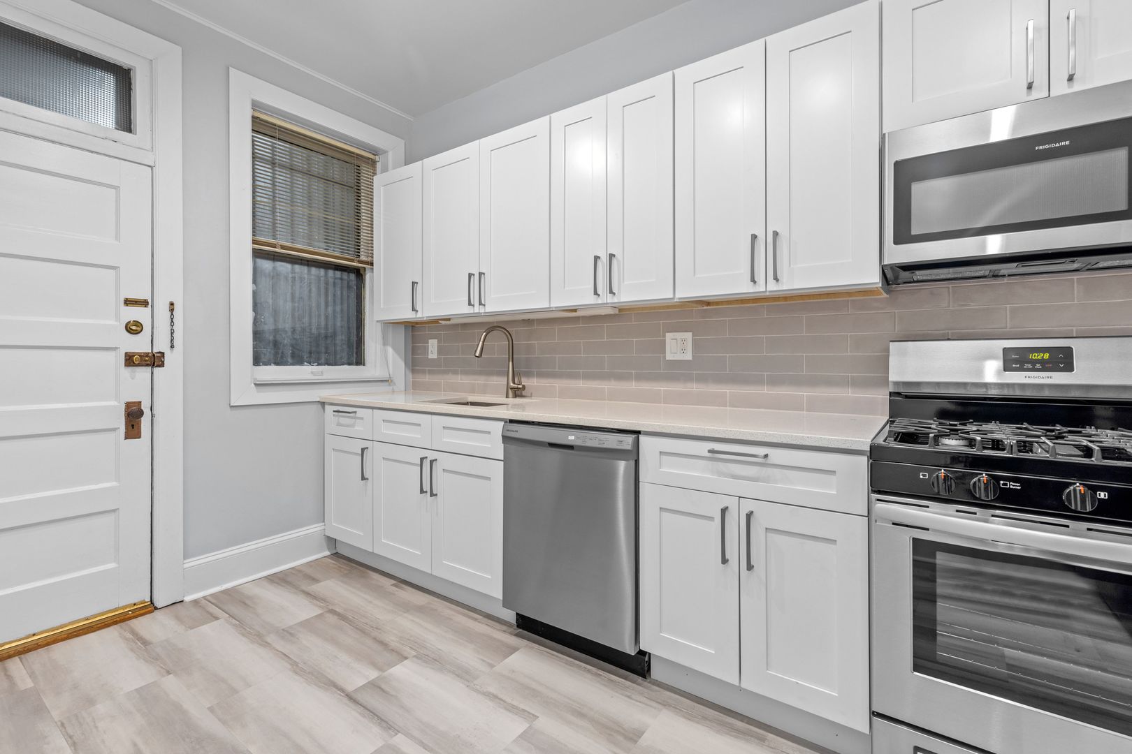 3459 N Paulina Street Unit: 2