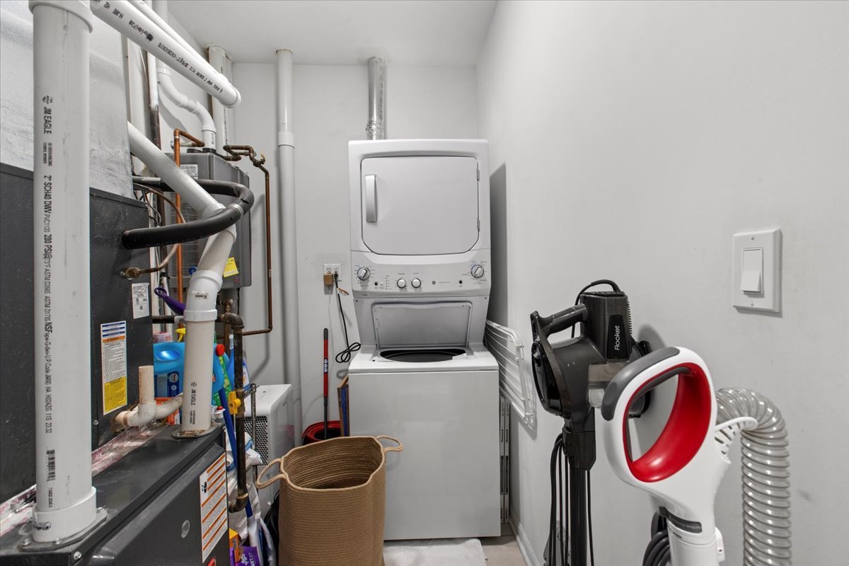2209 W North Avenue Unit: 2