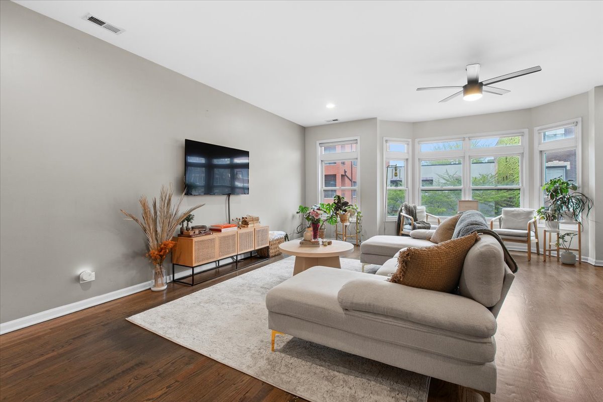 2209 W North Avenue Unit: 2