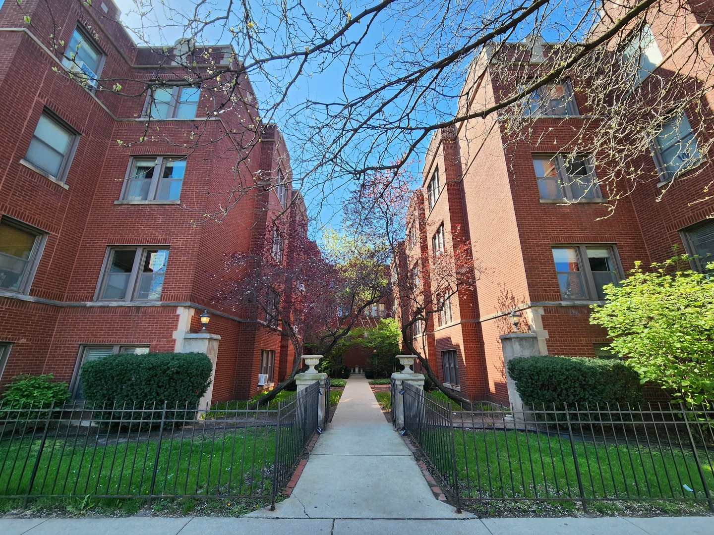 1321 W Addison Street Unit: 3A