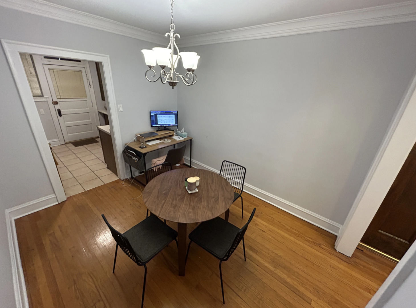 1702 W Cornelia Avenue Unit: 1