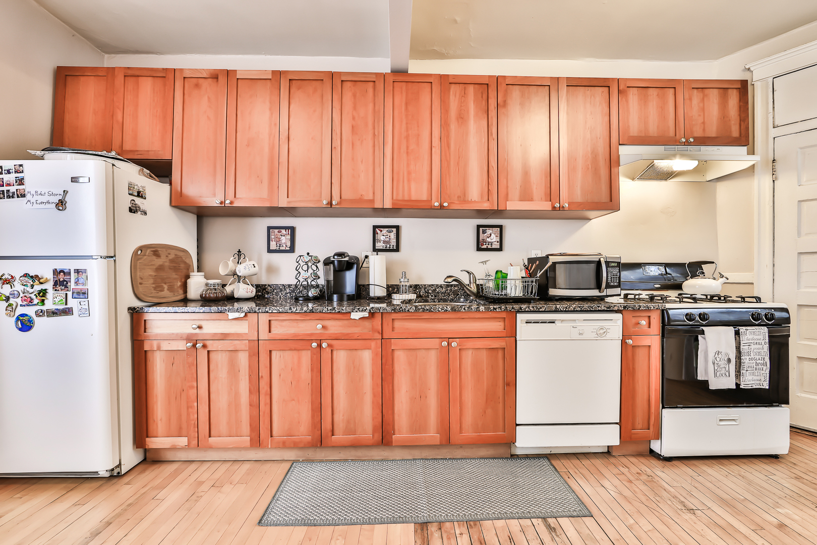 3234 N Southport Avenue Unit: 2