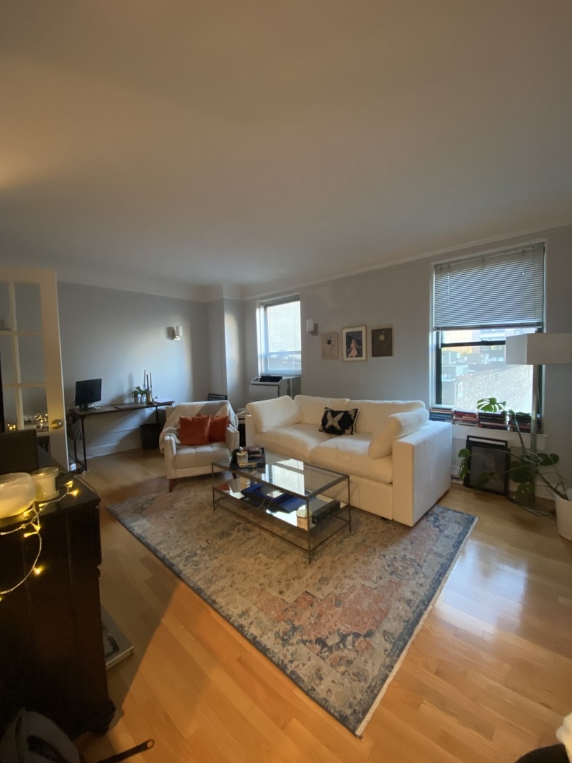 10 W Elm Street Unit: 405