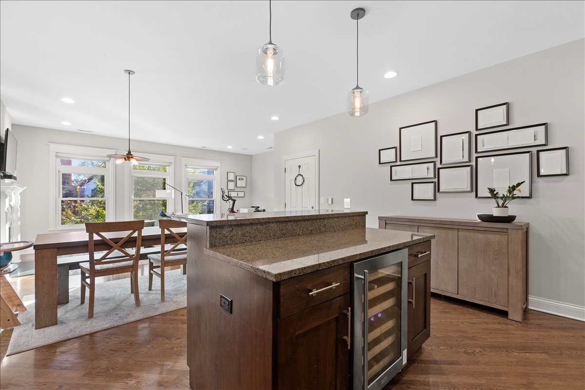 2530 N Ashland Avenue Unit: 2N