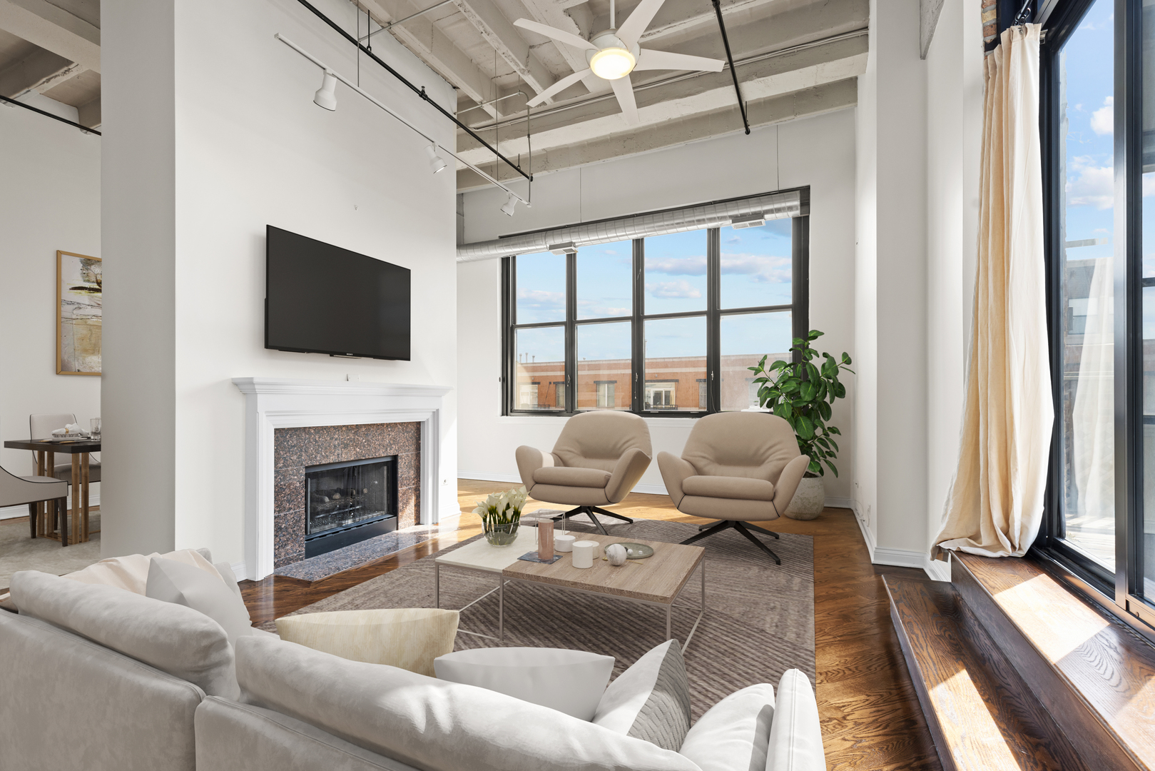 1601 W School Street Unit: 303