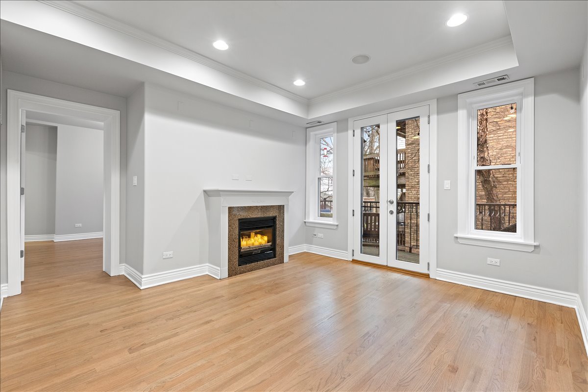 6333 N GLENWOOD Avenue Unit: 1E