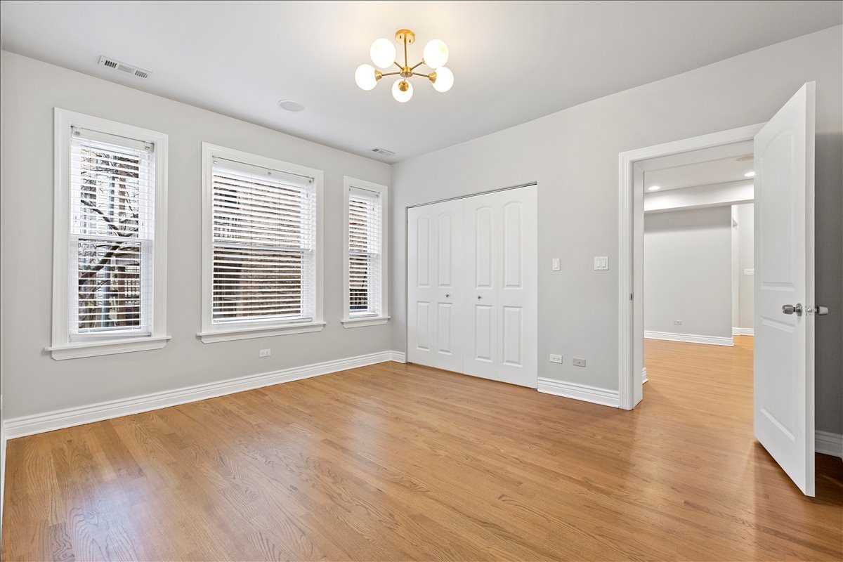 6333 N GLENWOOD Avenue Unit: 1E