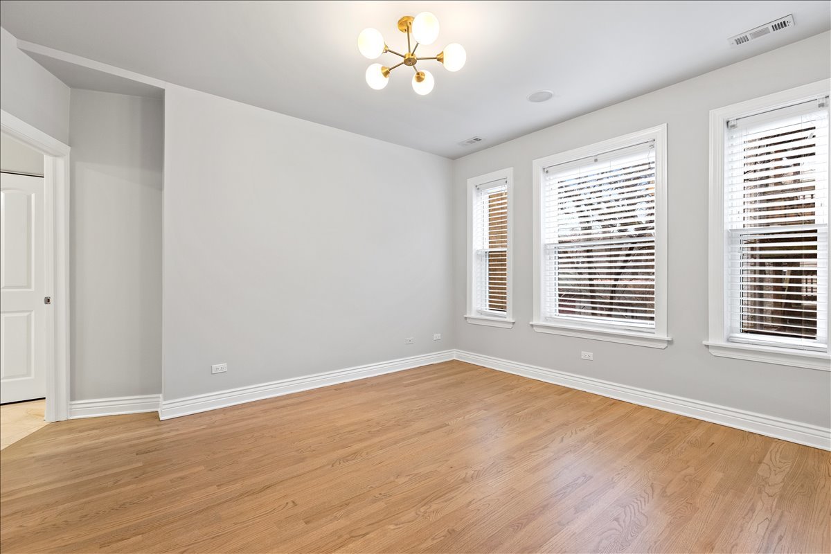 6333 N GLENWOOD Avenue Unit: 1E