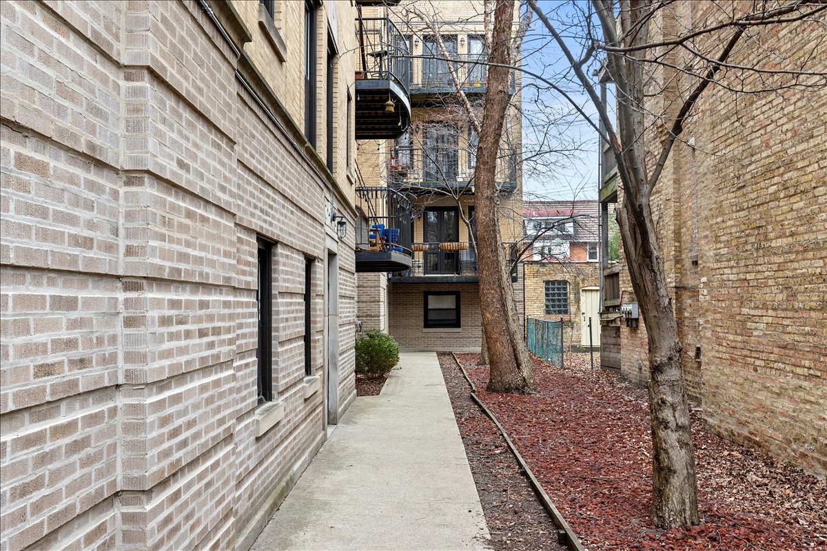6333 N GLENWOOD Avenue Unit: 1E