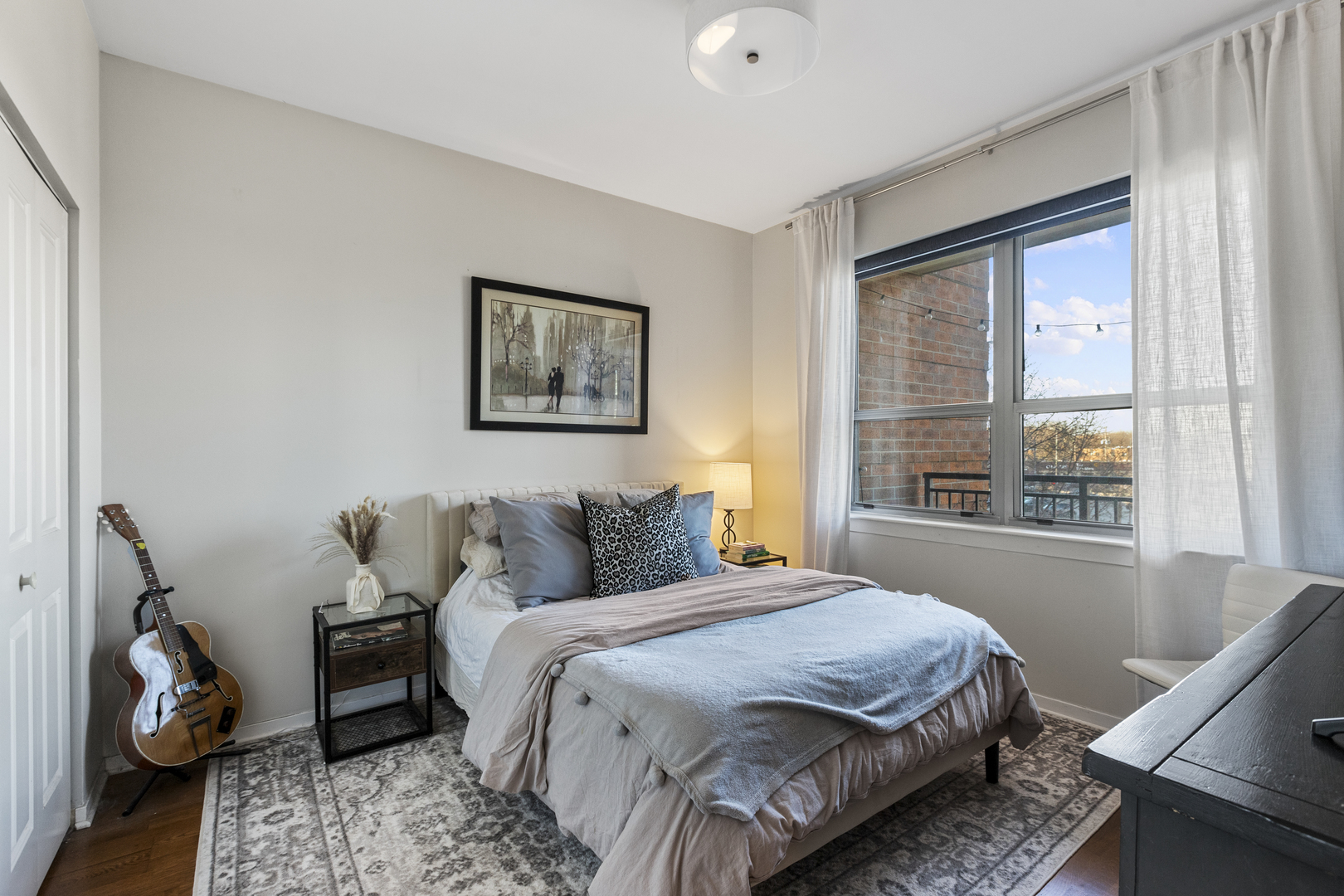 437 W Division Street Unit: 304