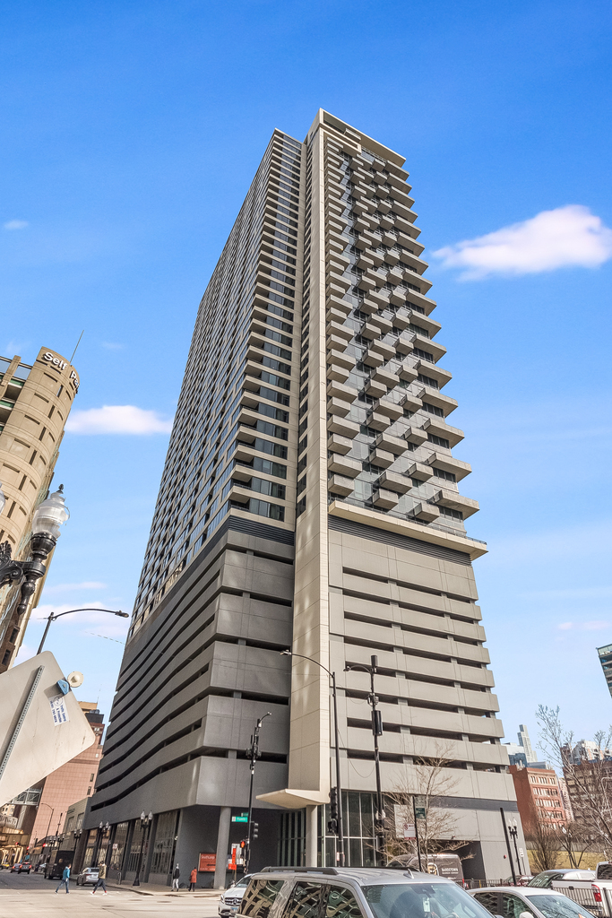 235 W VAN BUREN Street Unit: 2309