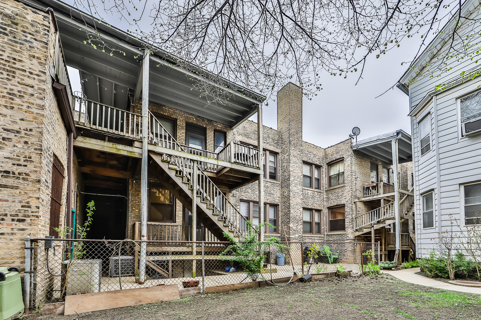 1408 W Melrose Street Unit: 2