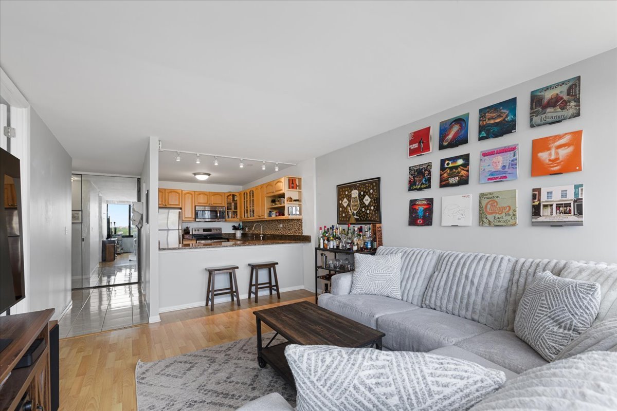 2754 N Hampden Court Unit: 1101