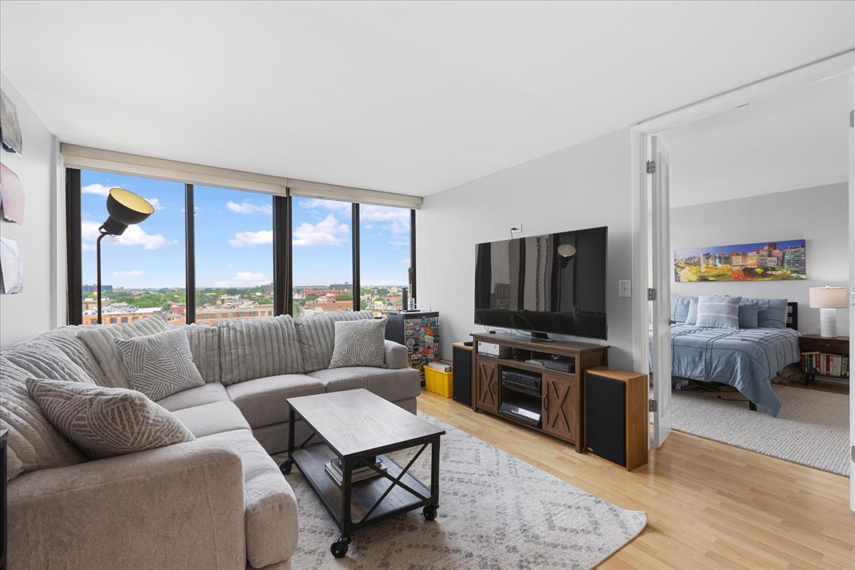 2754 N Hampden Court Unit: 1101