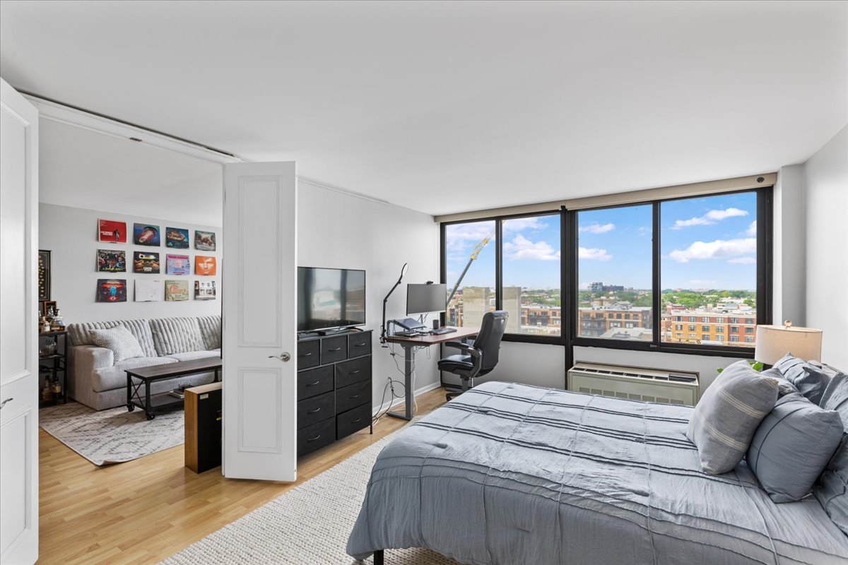 2754 N Hampden Court Unit: 1101